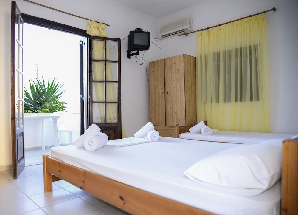 Corfu Room Apartments, in a Very Piecefull and Full of Trees Area view 3