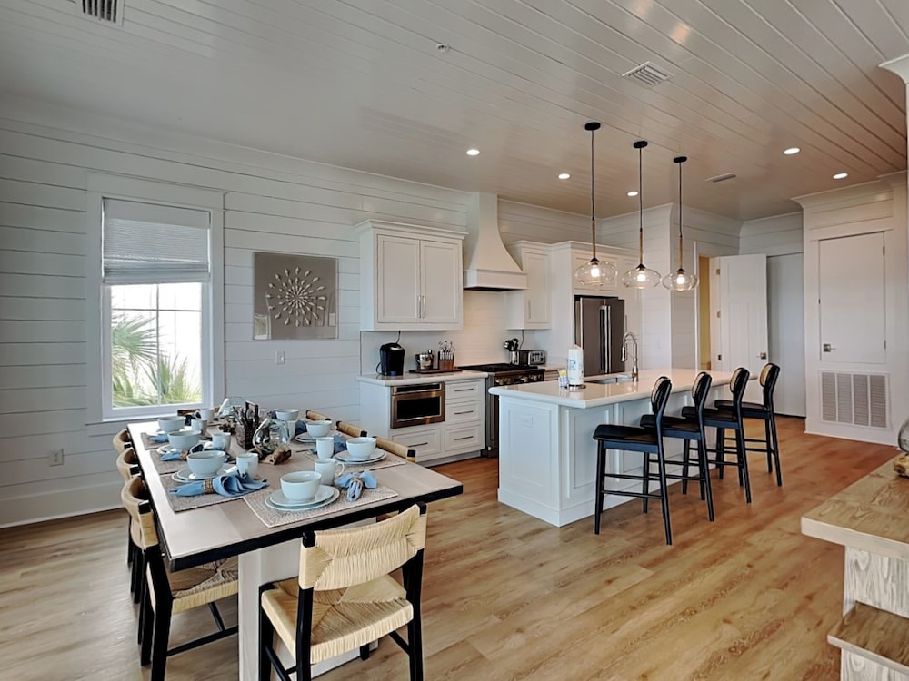 The Osprey #8 by Southern Vacation Rentals