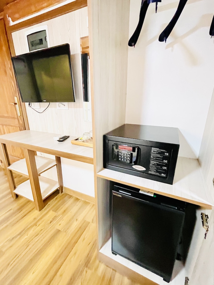 Qonaq Otel - Image 31