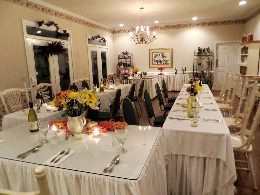 Monterey Vacations - Garden Inn Bed  Breakfast at Bee Rock - Property Image 59