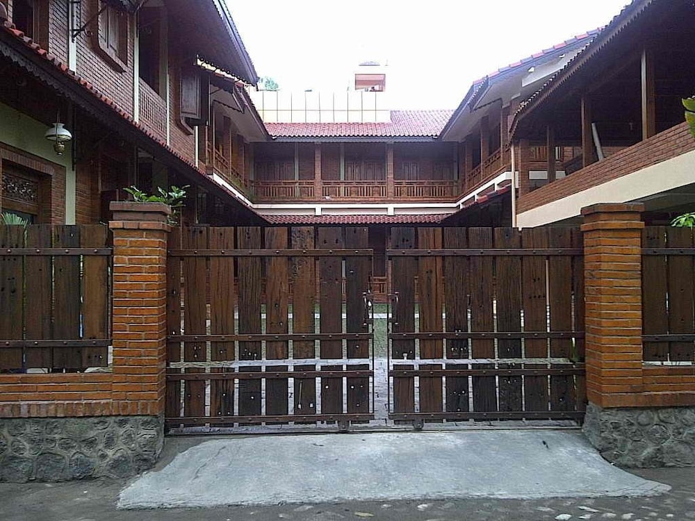Roemah Balewaringin view 3
