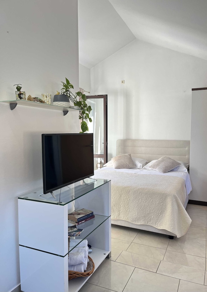 Apartment Josipa Vela Luka view 4