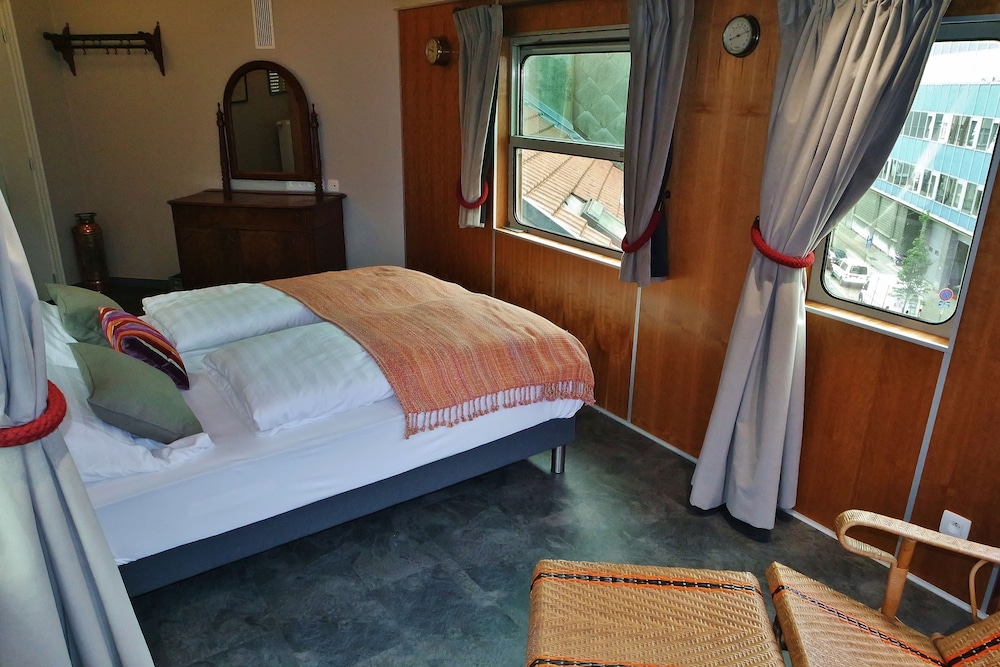 Train Hostel
