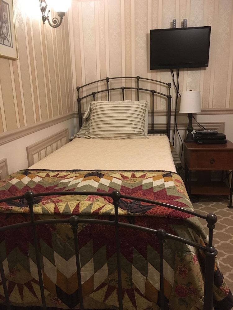 Frisco Lodge