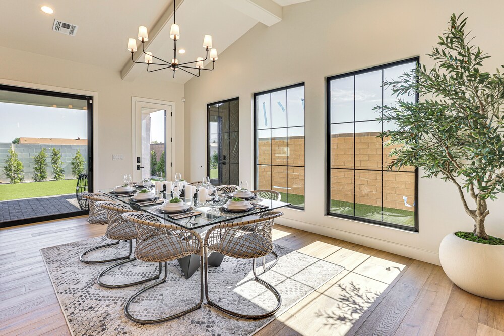Near Golf - Gem w/ Funished Patio in Chandler!