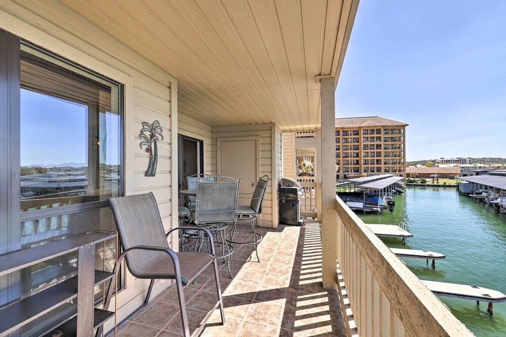 Waterfront Condo With Balcony Dock Access - Property Image 6