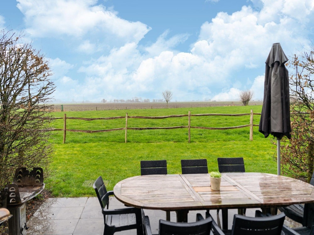 Comfortable Group Home With Large Garden