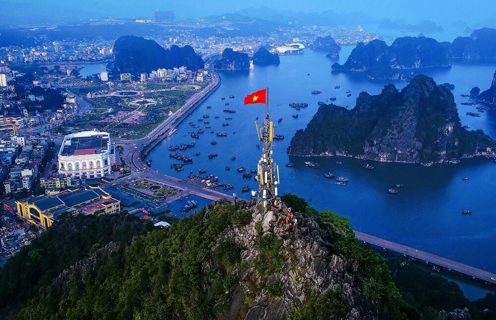 MonHomestay Ha Long-Amazing view balcony