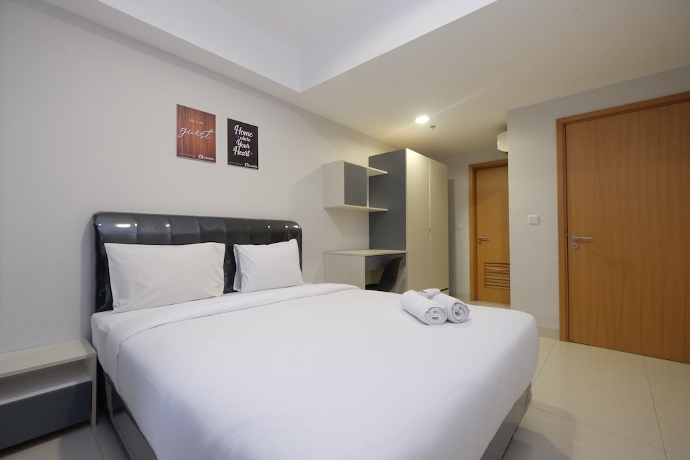 Spacious Minimalist Style 1Br Apartment The Mansion Kemayoran view 5