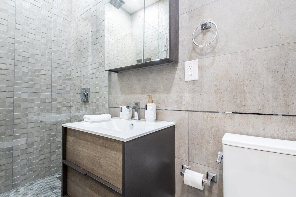 317 UES Apartments