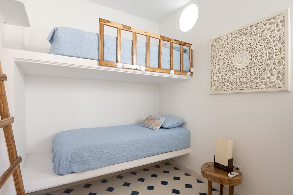 5CT-L CASA COLONIAL EN GETSEMANI