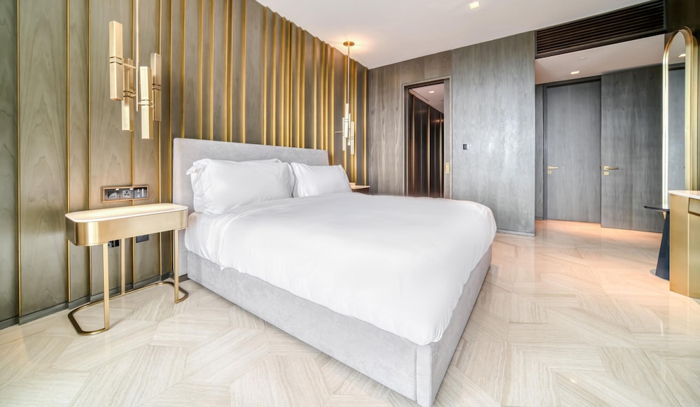 Five Palm Jumeirah 4BR Penthouse w Private Pool