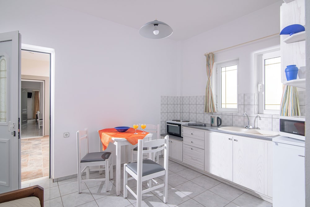 Litsa Mare apartments