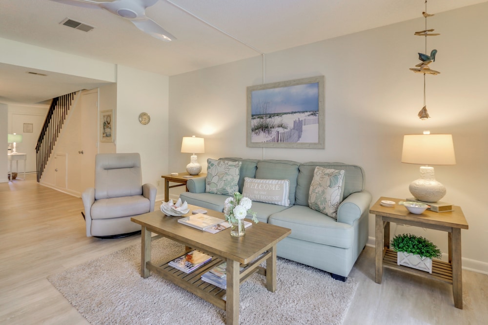Steps to Beach & Pool: Hilton Head Island Condo!