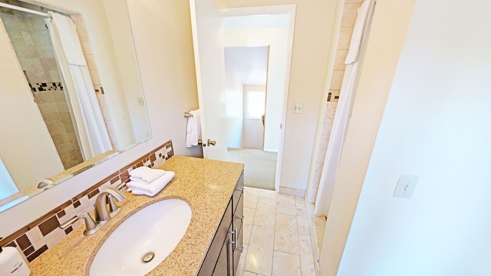 Whistling Swan 8 4 Bedroom Home