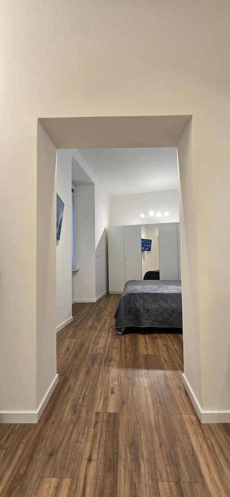 Rooms And Comfort Apartment