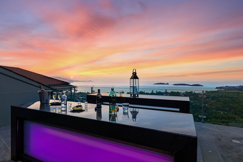 Villa Skyfall