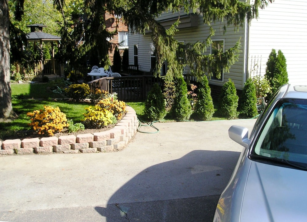 Susan's Villa B&B by Elevate Rooms