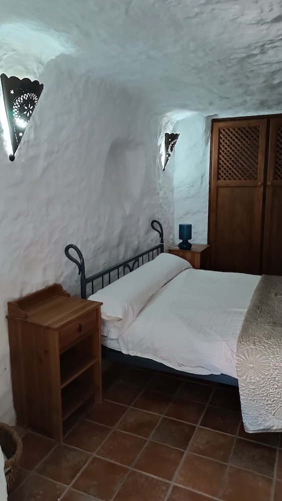 Serenity in Freila - Spacious 5 Bedroom House