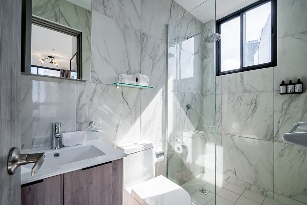 w Brilliant 1BR w Beautiful View in Calle 50