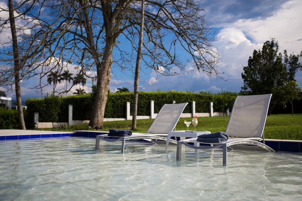 Casa Hotel El Triangulo