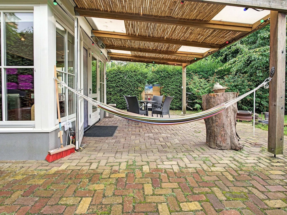 Picturesque Holiday Home in Oldenzaal With Jacuzzi, photo 65