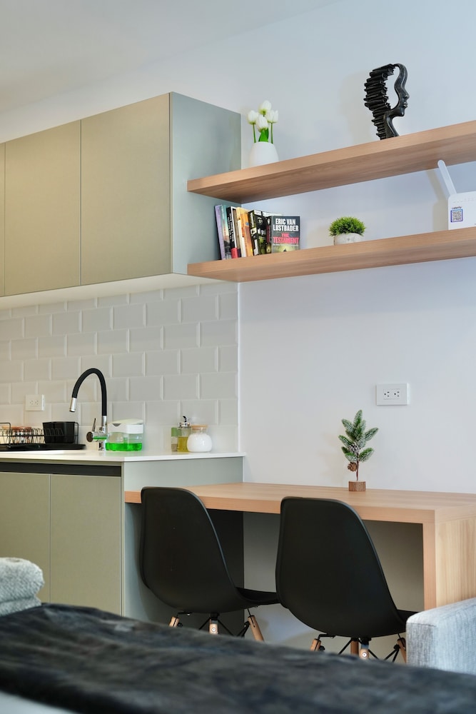 ADN Apartments and Studios