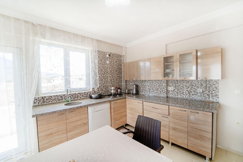Comfortable and Stylish Apartment in Fethiye view 5