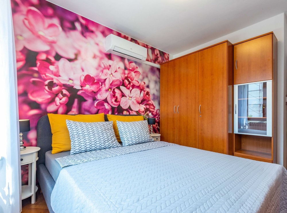 Zadar Lavish and Luxurious Apartment With Private Pool