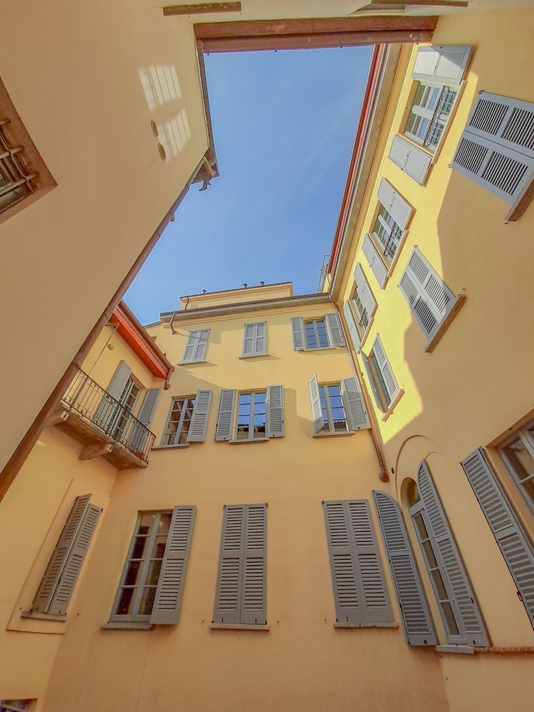 JOIVY Fulcorina Sforza Splendid flat in Central Milan