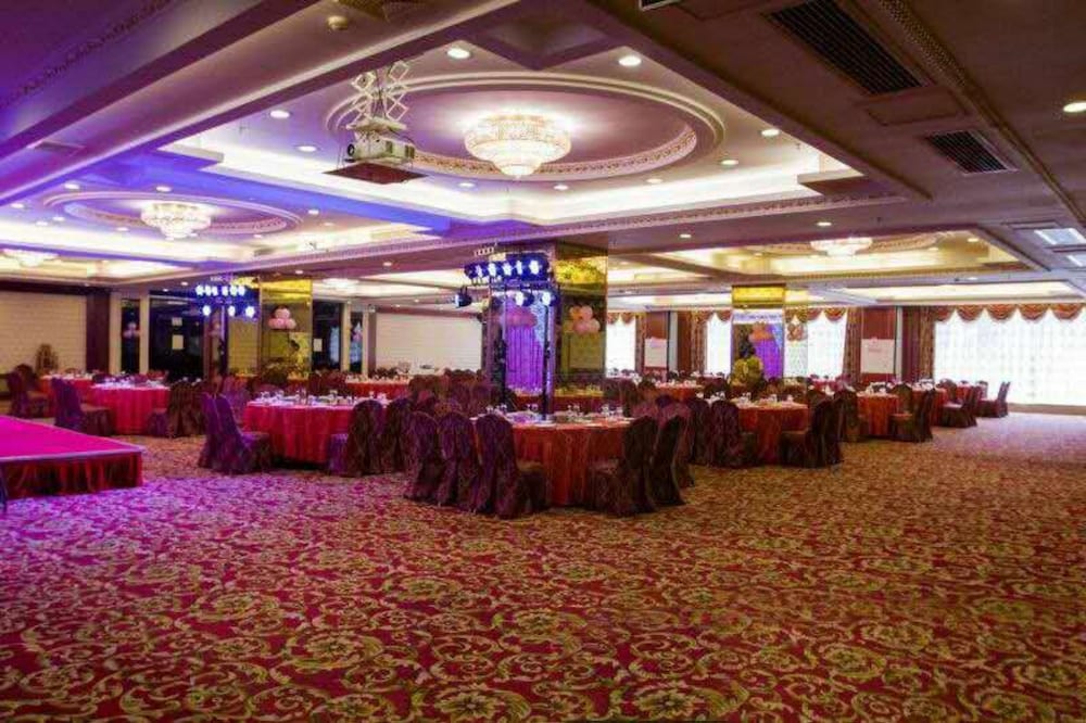 Baoyue Hotel