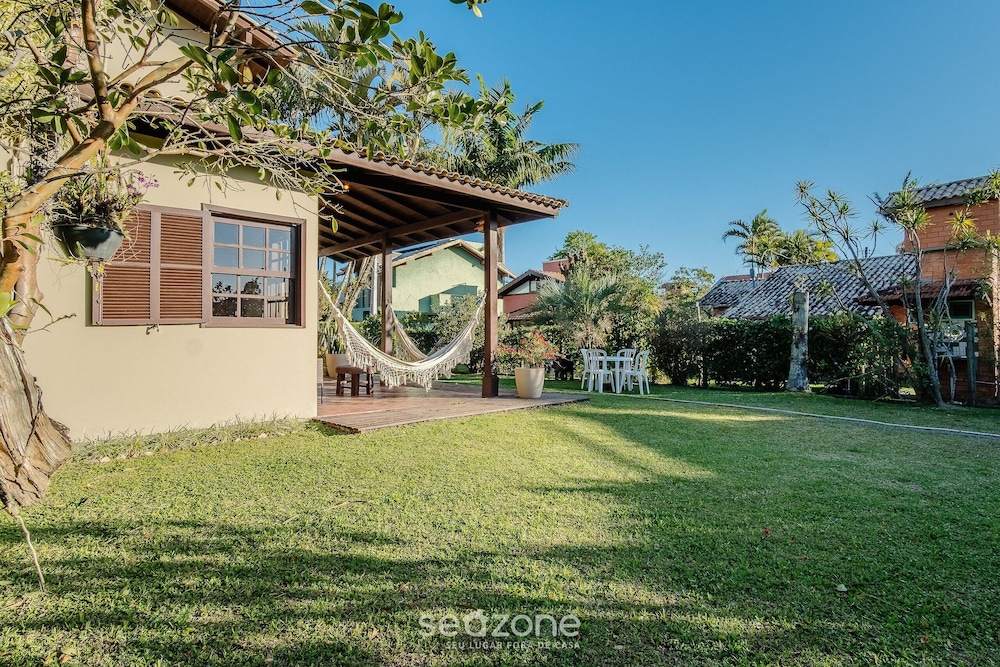 3-bedroom House 800m From the Beach Tab0140