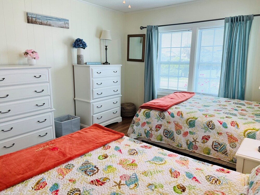 Seaside - 4 Br Home