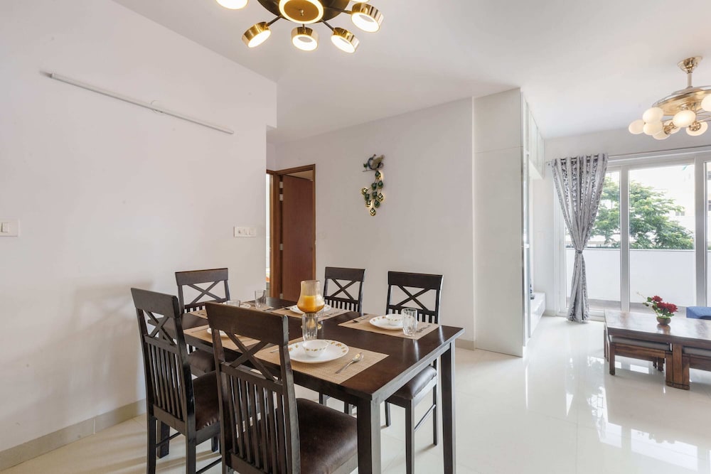 Luxury 4BHK in E-City with 40 Amenities
