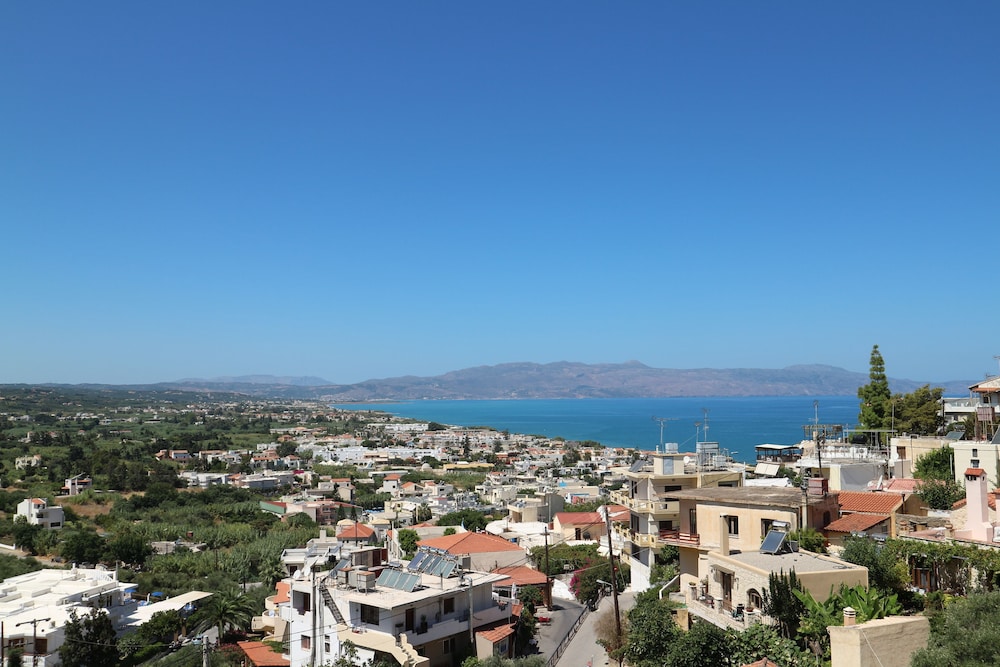 Orsalia Luxury Suites
