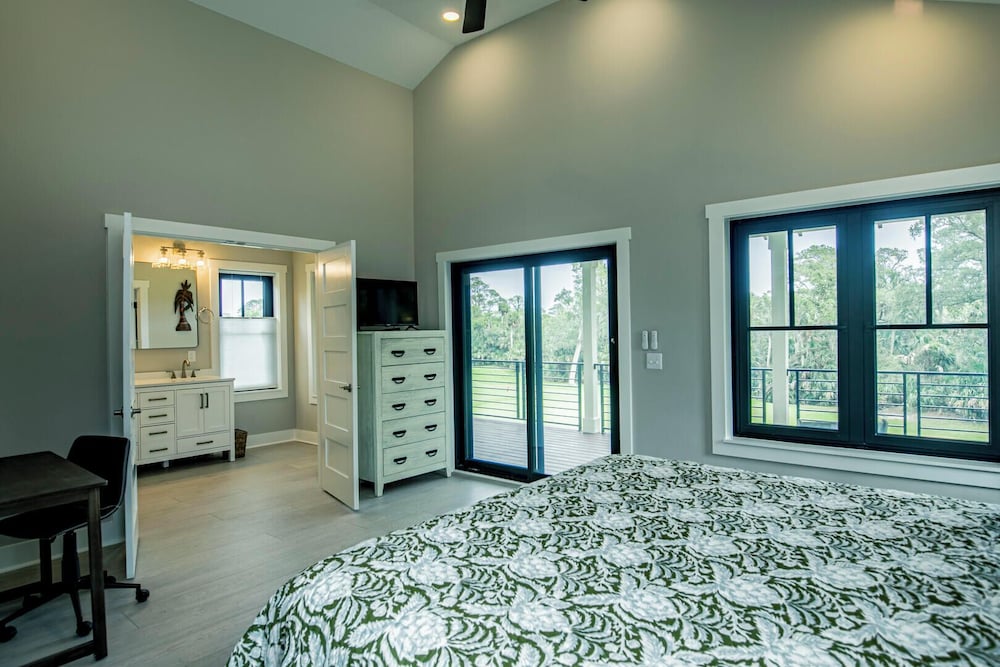 Experience Modern Coastal Living in This Beautifully Designed 4-bed, 4-bath Home
