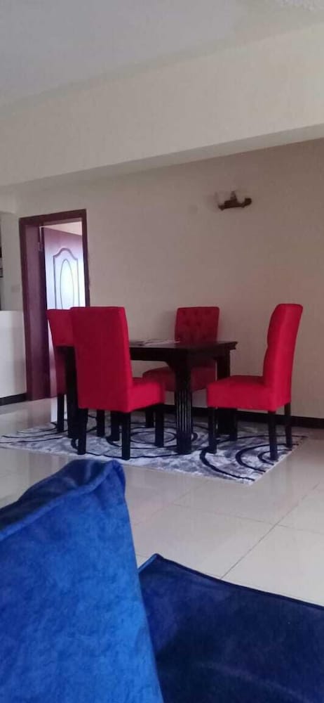Lux Suites Mango Court Apartments