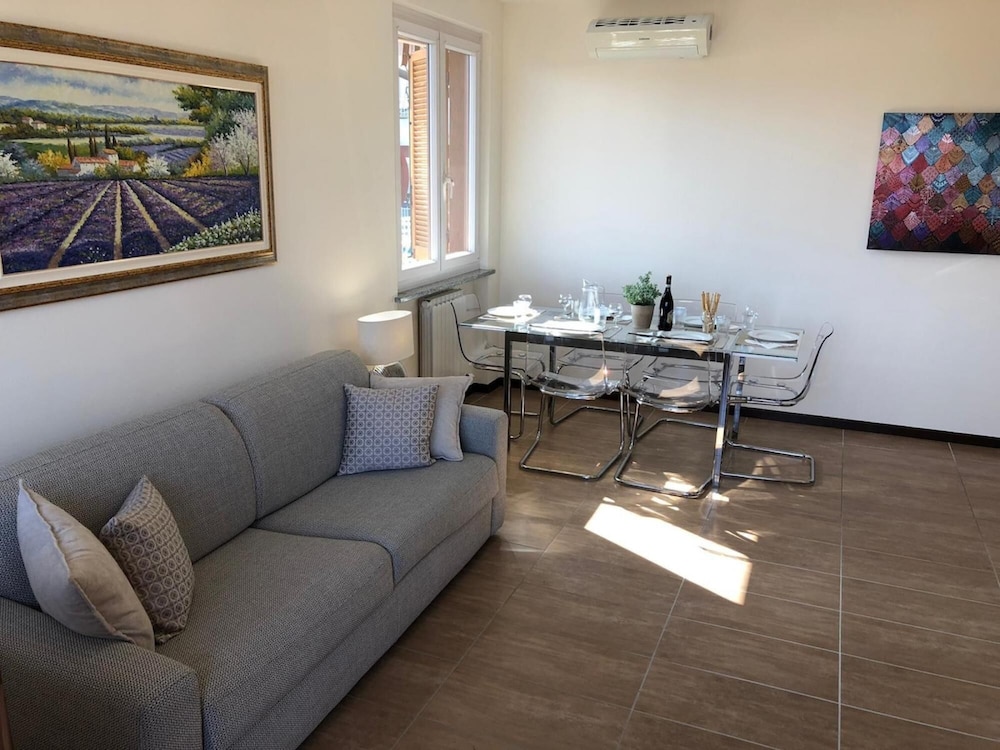 Beth Lake View Apartment in Stresa view 5