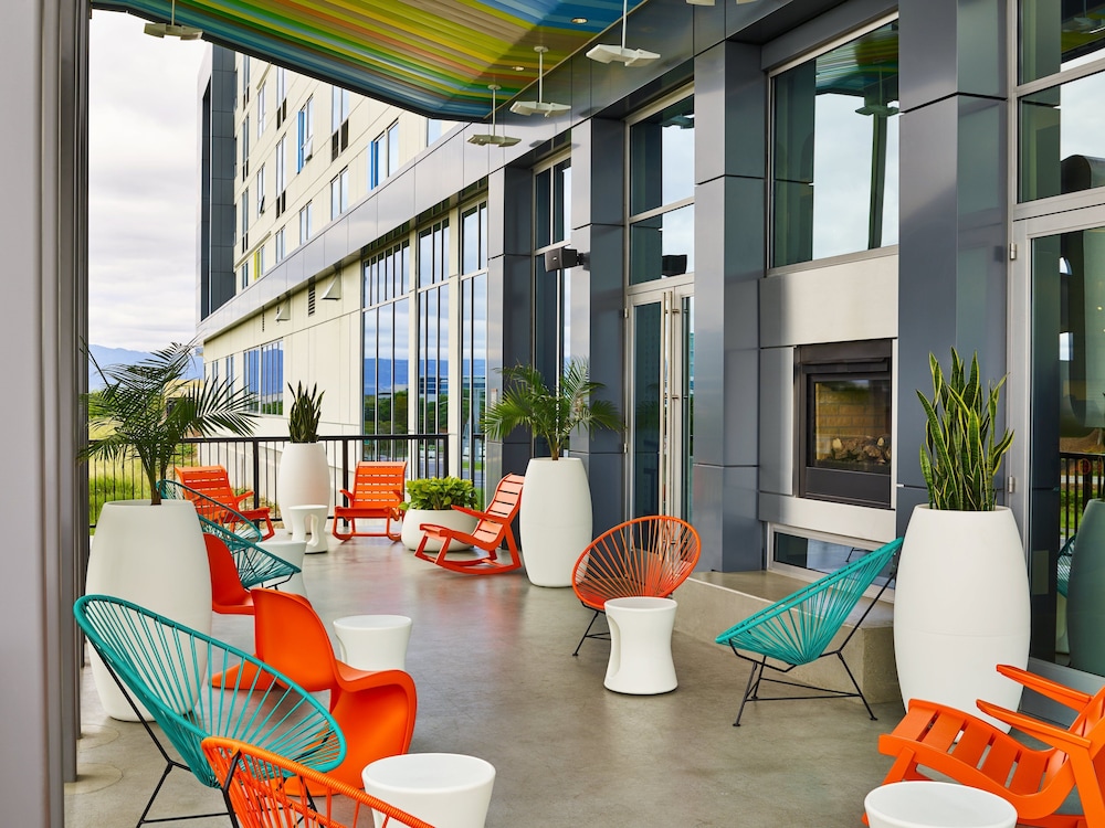 San Francisco Vacations - Aloft Santa Clara - Property Image 1