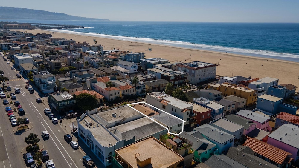Beachside Apt With Laundry AC Patio