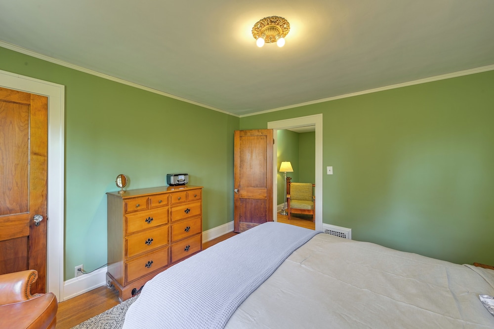Near Downtown Cincinnati: Peaceful Retreat! view 3
