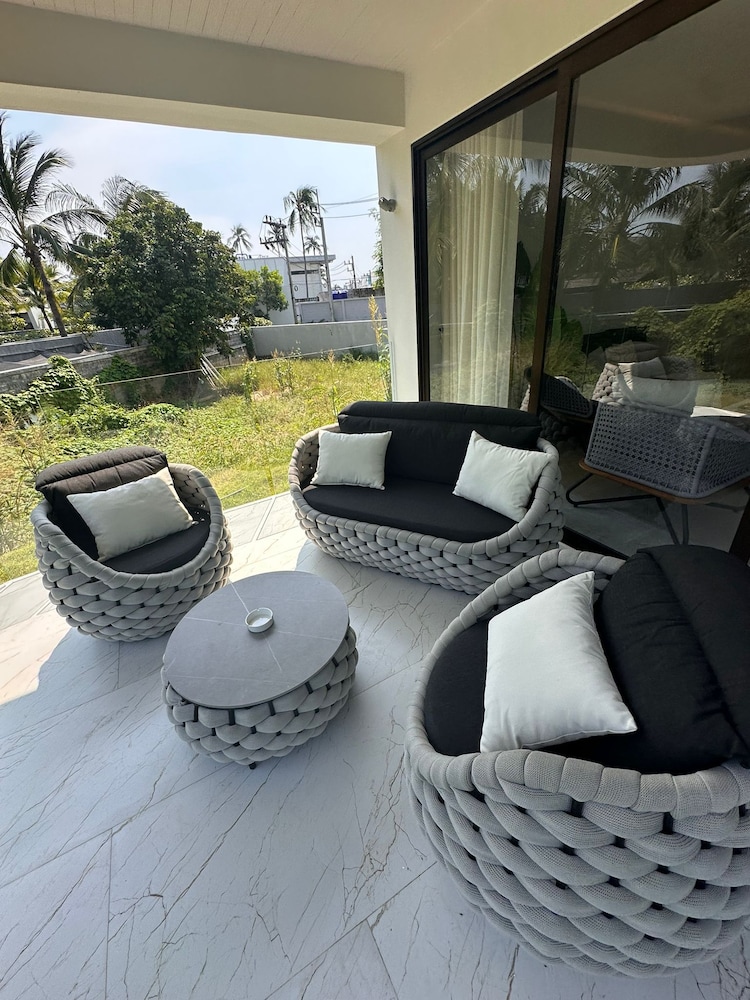 Beachside Residence