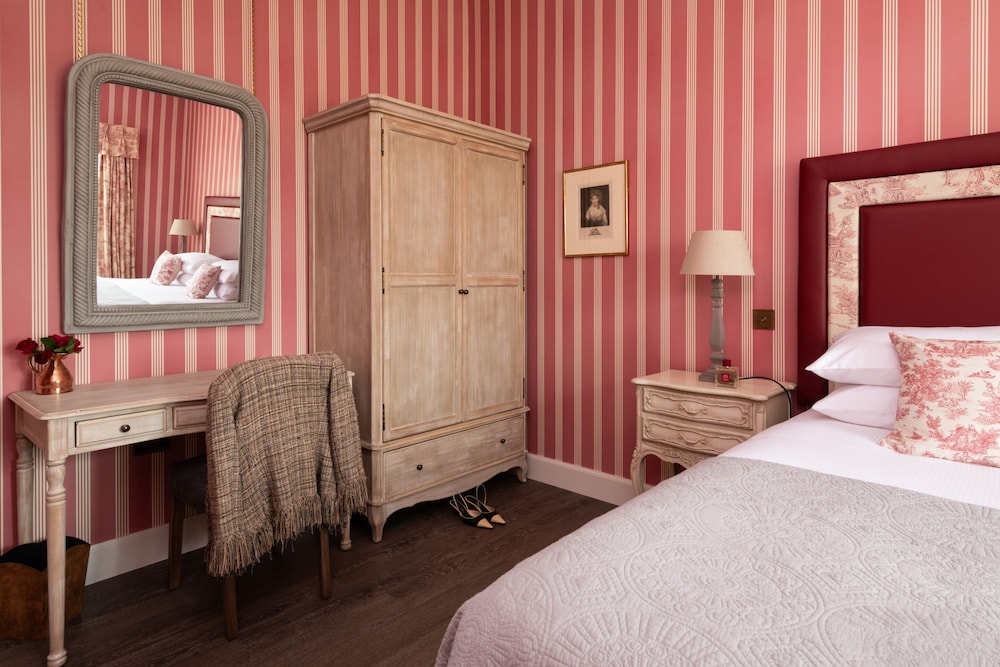 Meikleour Arms Hotel and Restaurant