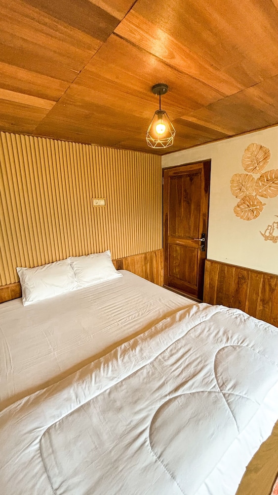 Hayasa Cabin Villa