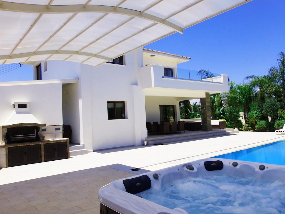 Villa Demetra in Ayia Napa