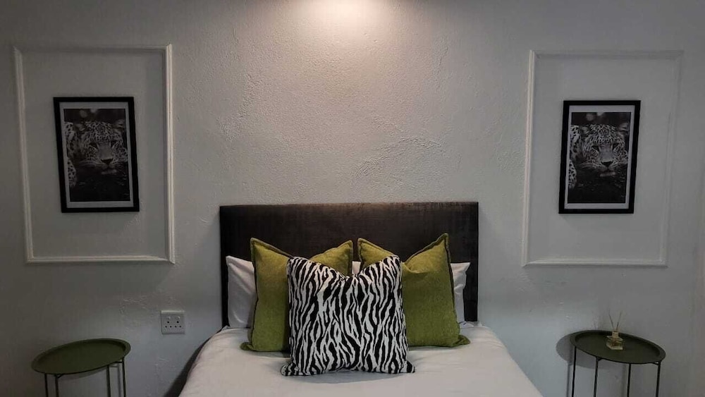 Villa Tlhago Lodge