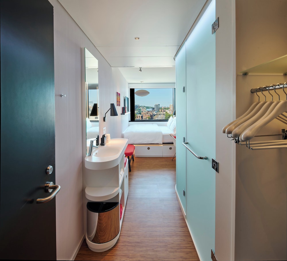 citizenM Boston Back Bay 18