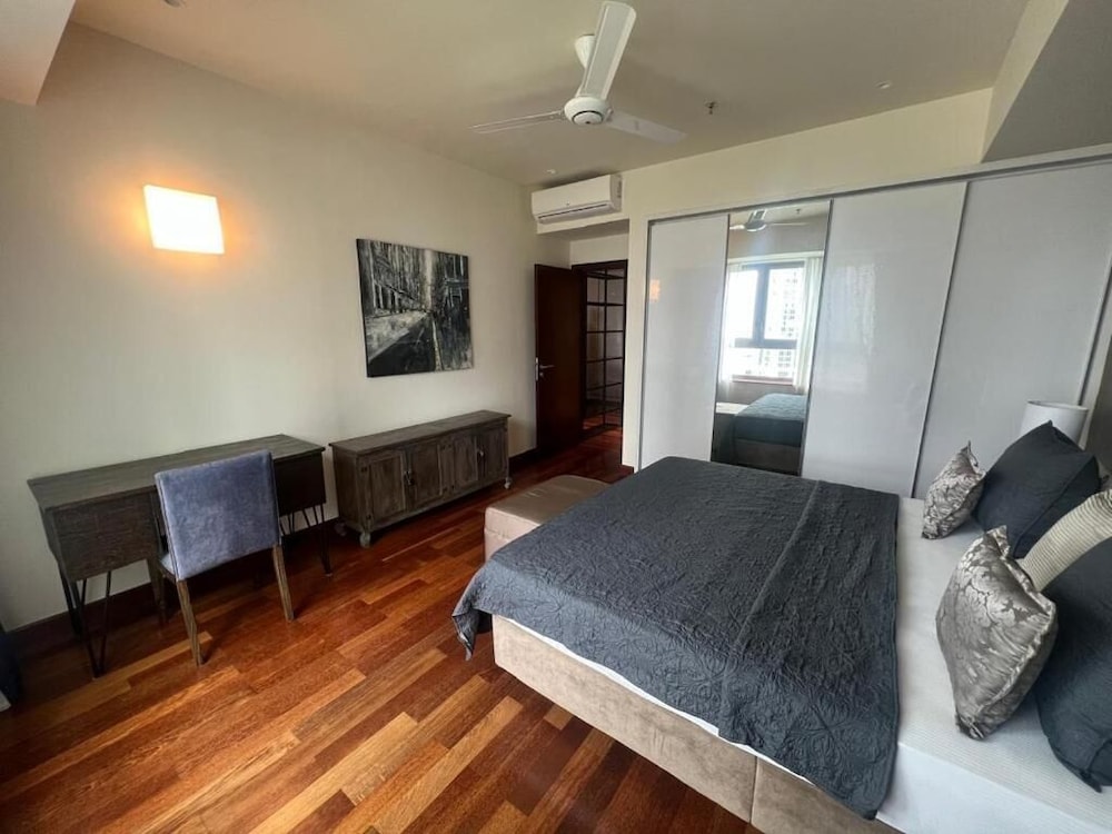 Cinnamon Life Residencies 18th Floor Apt