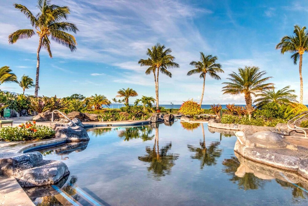 Halii Kai Oceanfront KBM Resorts 2 Units, 4 Bedrooms Ml-2567