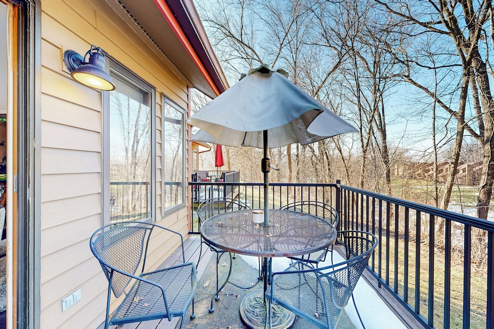 2BR Peaceful Home w/ Pool, Golf, Marina, W & D